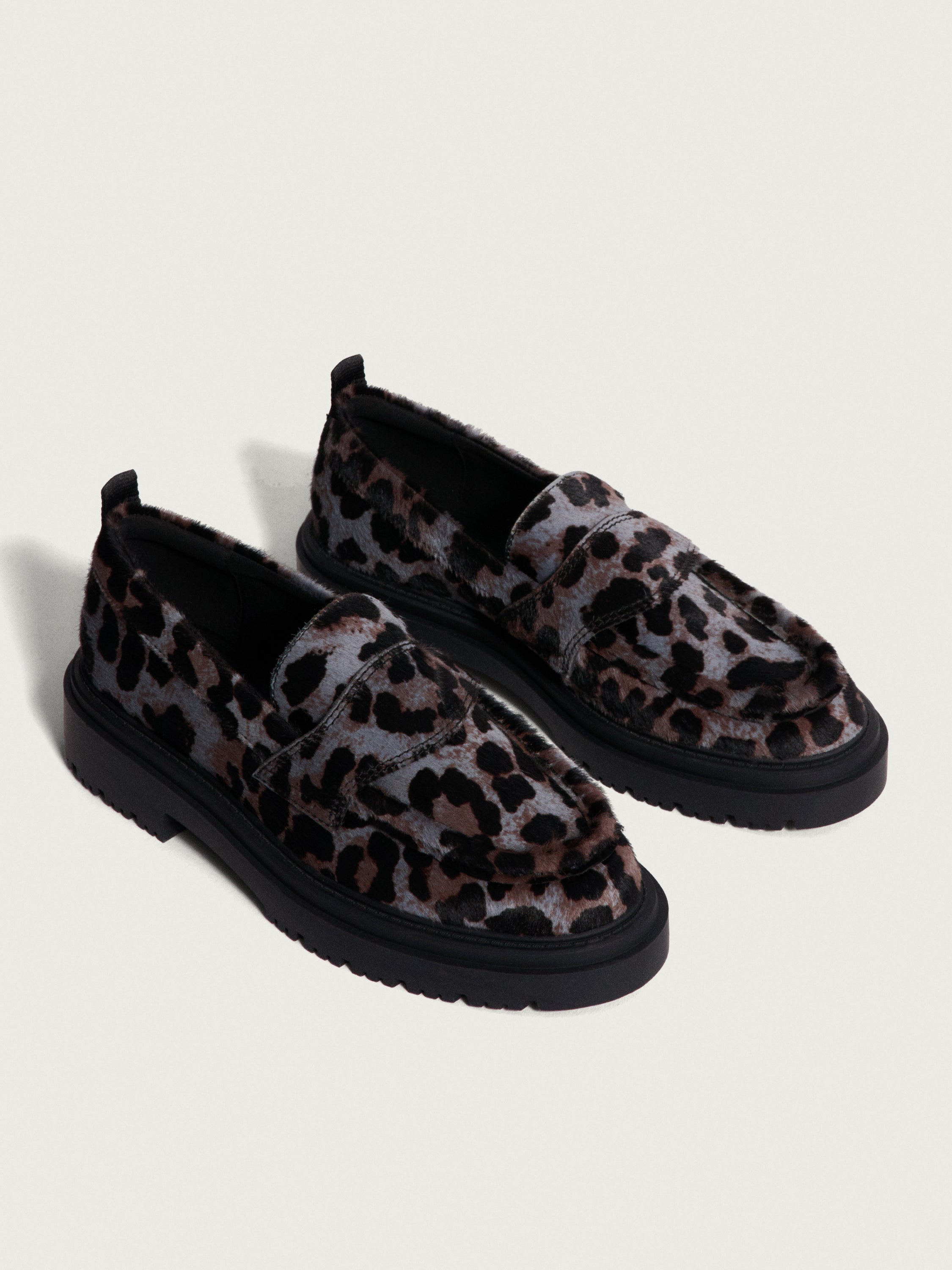 MOCASÍN ANIMAL PRINT SCHOOL GRIS