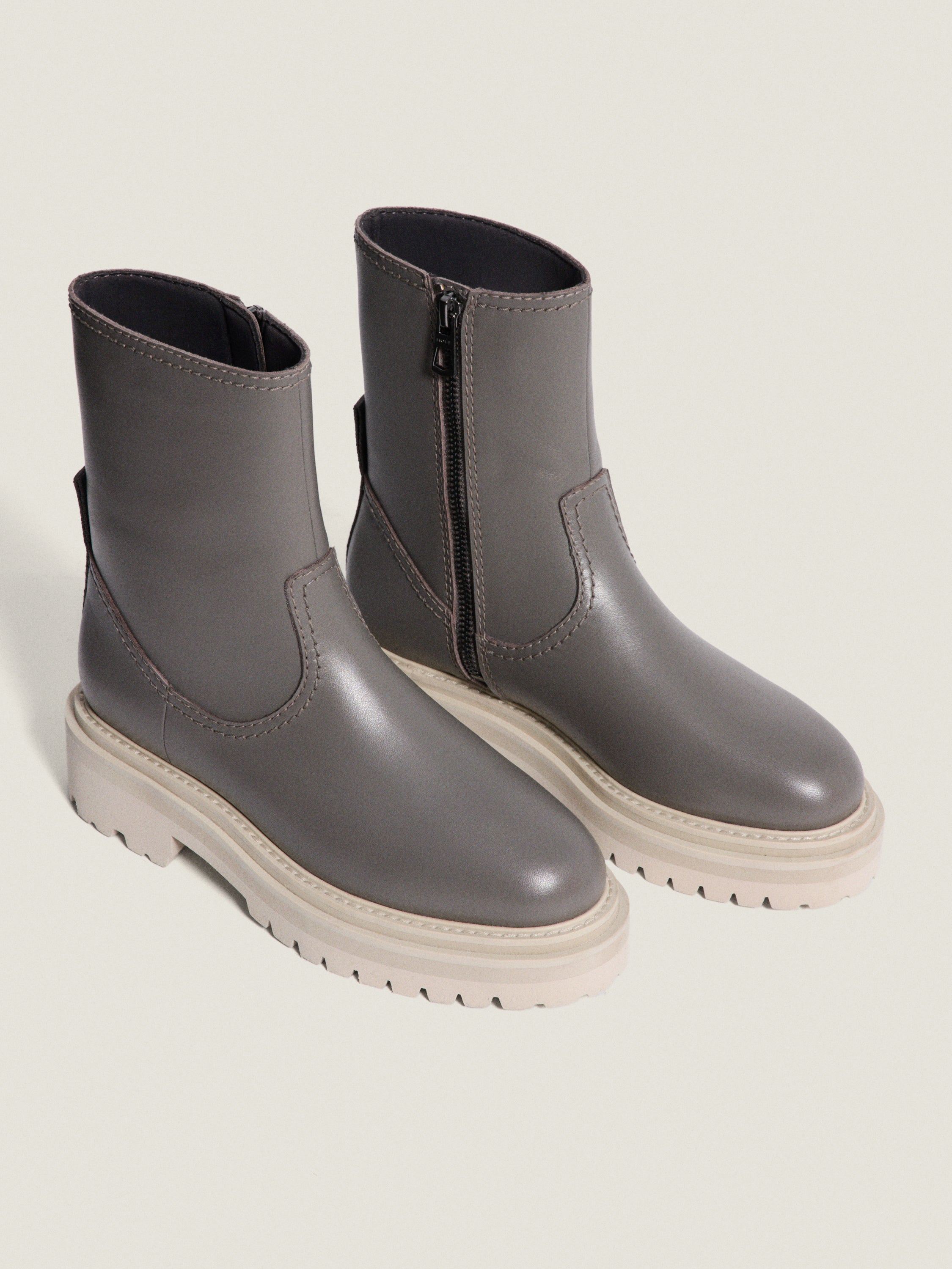 BOTA PIEL OFFICE GRIS