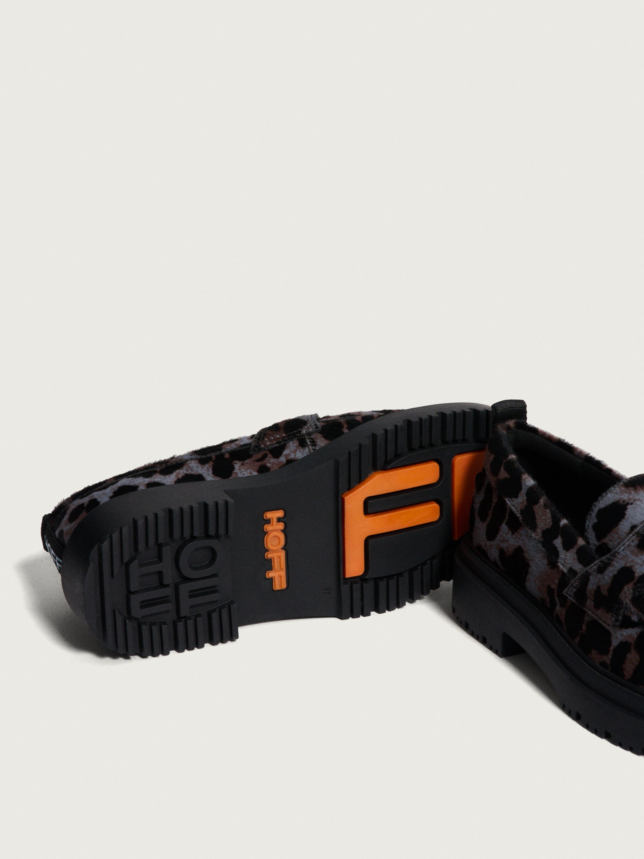 MOCASÍN ANIMAL PRINT SCHOOL GRIS