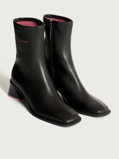 BOTA TACÓN  DATE NEGRO