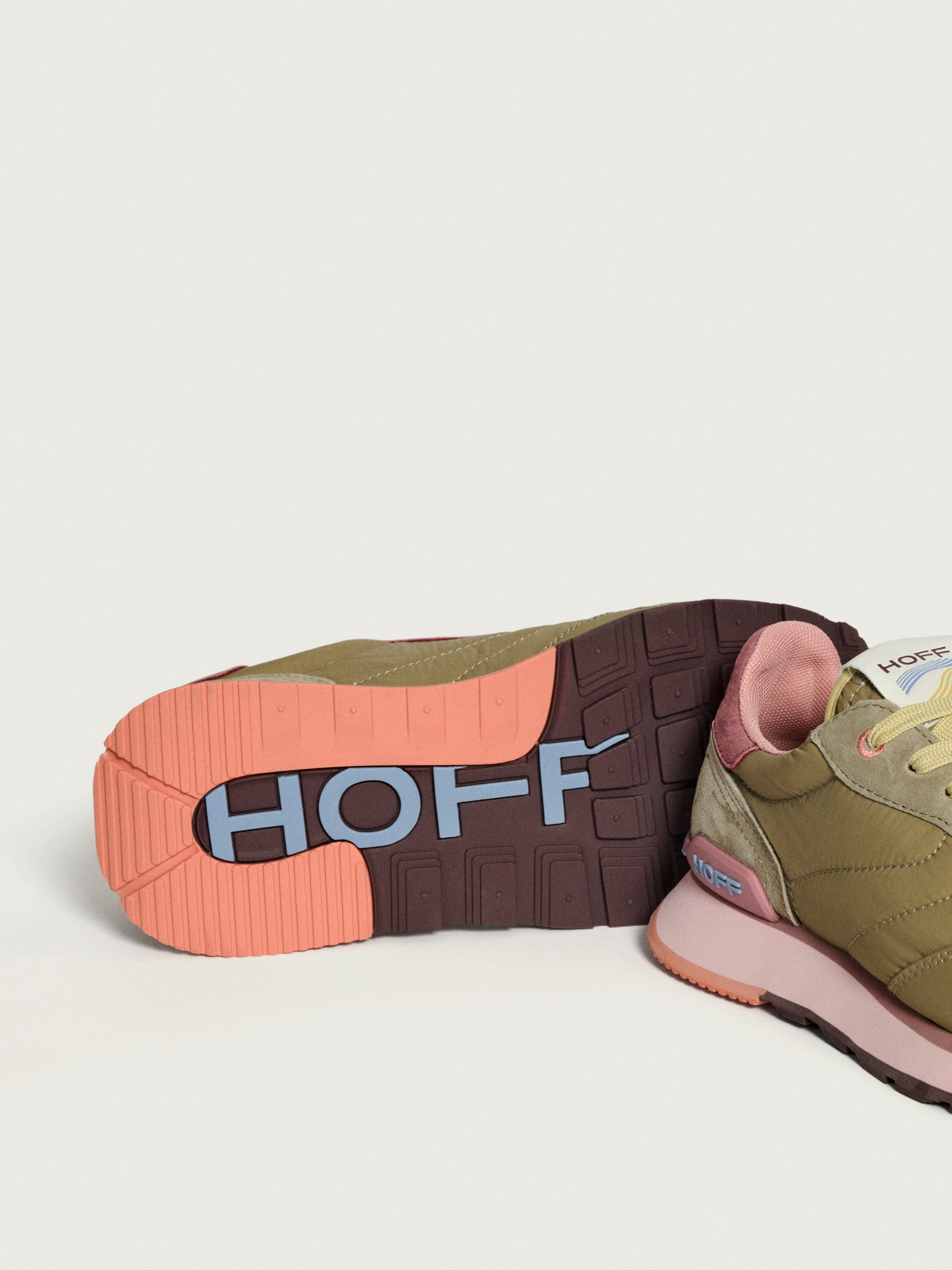 TRACK & FIELD KHAKI