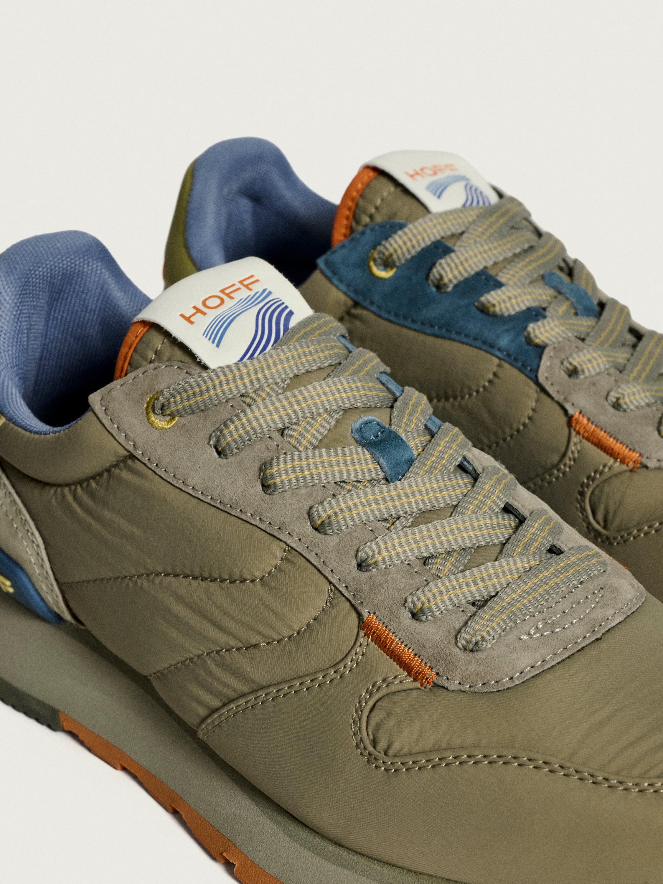 TRACK & FIELD KHAKI